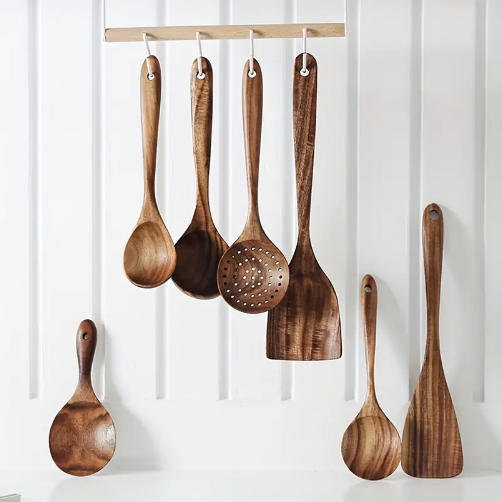 Conjunto de Utensílios de Cozinha em Madeira Natural – 7 Peças