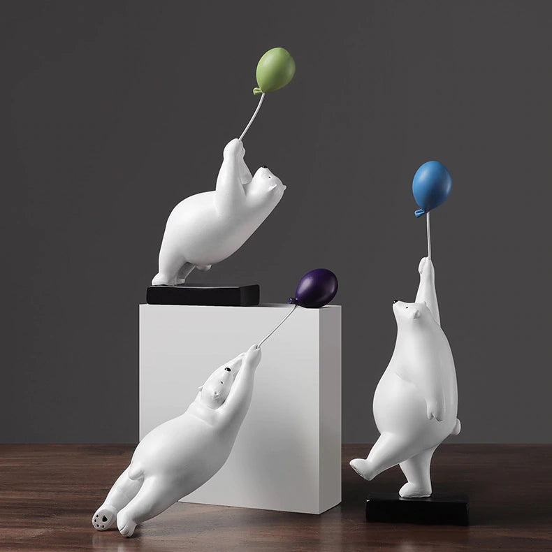 Escultura de Urso Polar com Balão Nanu