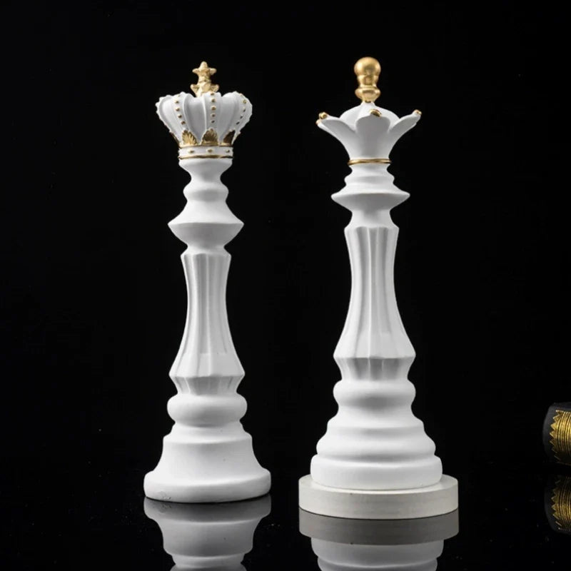 Elegantes Esculturas de Xadrez em Resina