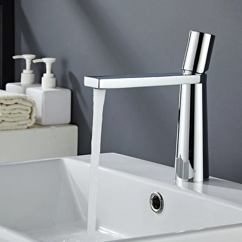 Elegante Torneira de Casa de Banho em Aço Inoxidável