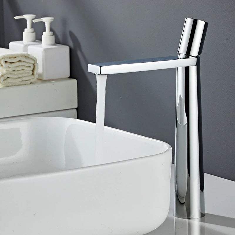 Elegante Torneira de Casa de Banho em Aço Inoxidável