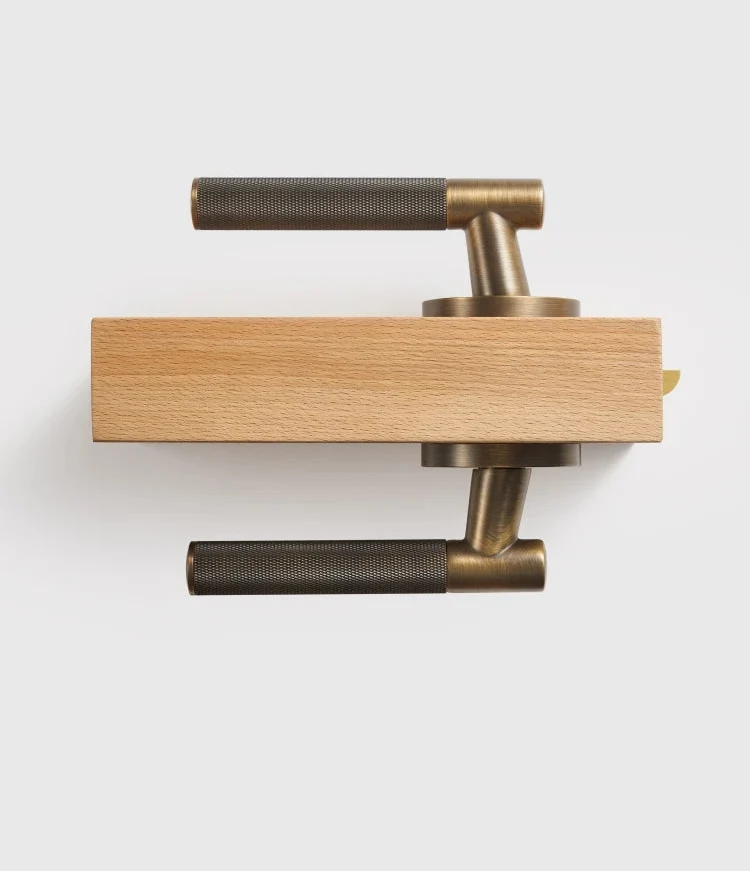 Elegante Conjunto de Puxadores de Porta em Bronze