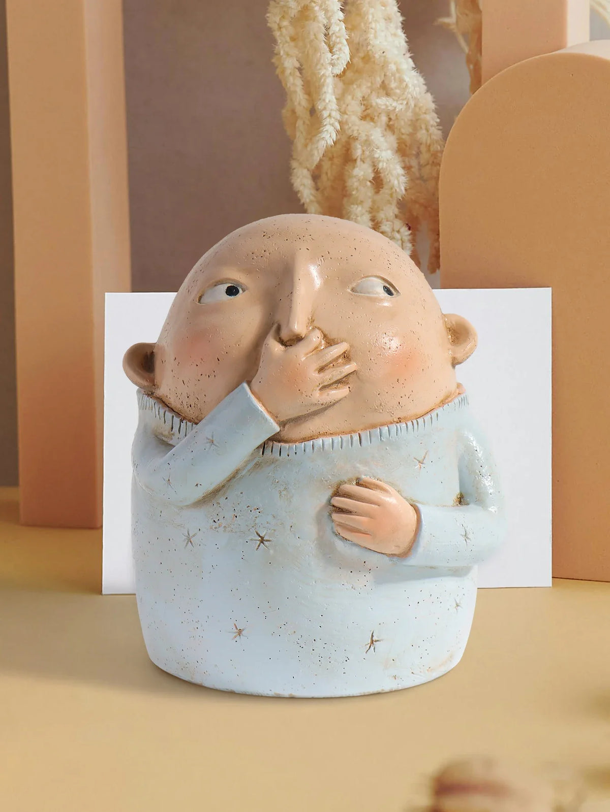 Estatueta Caprichosa em Resina