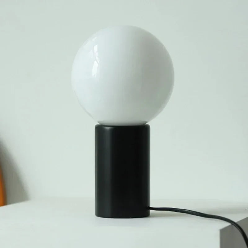 Tuija - Pequeno Candeeiro de Mesa Mobiliário Bauhaus