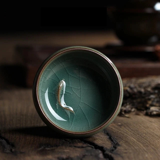 Chávena de Chá Celadon com Peixe Koi