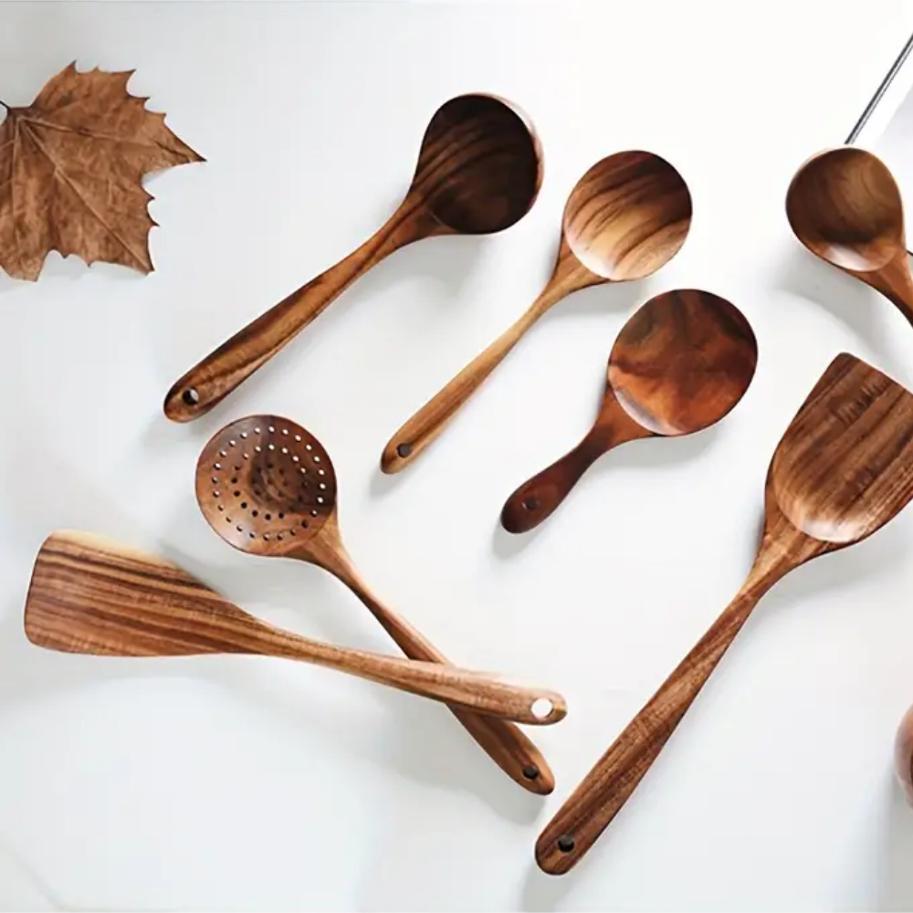 Conjunto de Utensílios de Cozinha em Madeira Natural – 7 Peças
