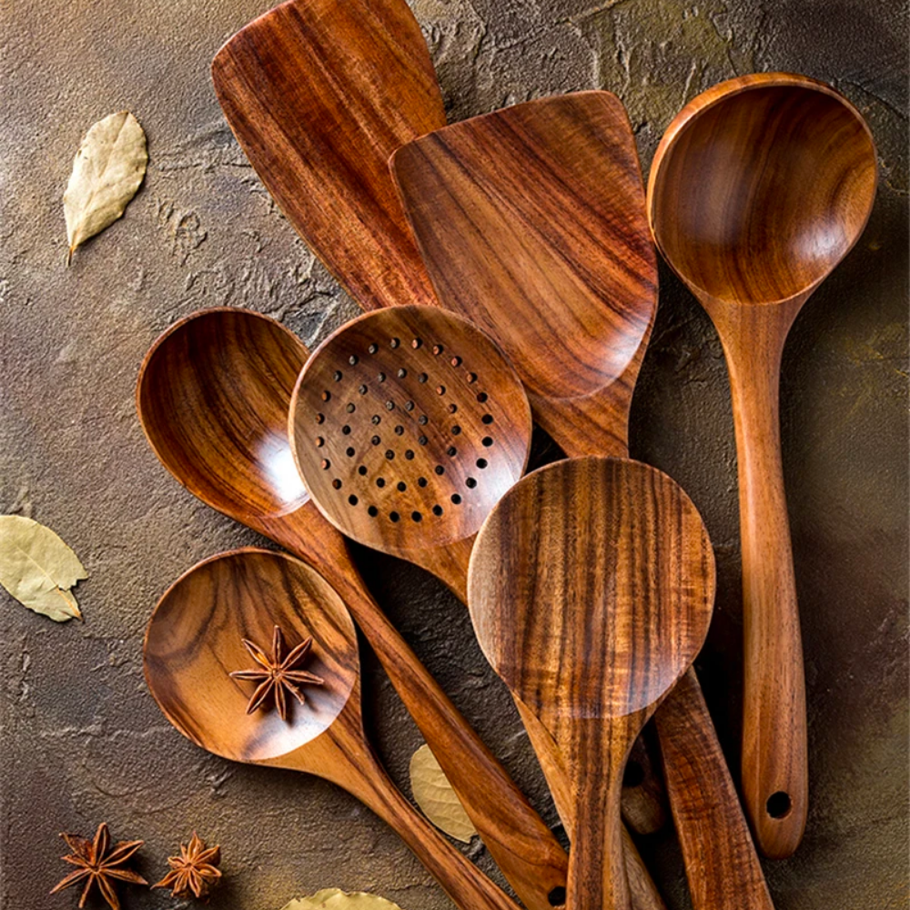 Conjunto de Utensílios de Cozinha em Madeira Natural – 7 Peças