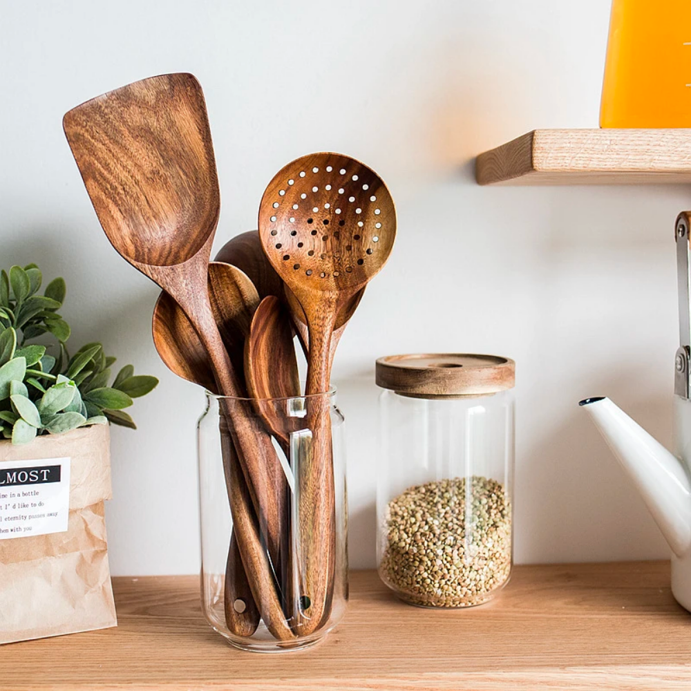 Conjunto de Utensílios de Cozinha em Madeira Natural – 7 Peças