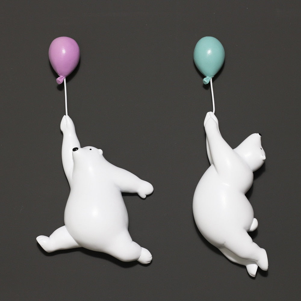 Escultura de Urso Polar com Balão Nanu