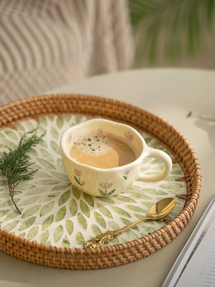 Caneca em Cerâmica Pintada à Mão Flora – 250ml