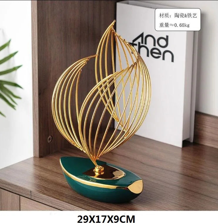 Elegante Escultura Abstrata em Cerâmica