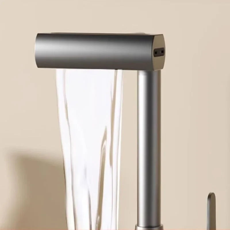 Elegante Torneira de Casa de Banho em Cascata