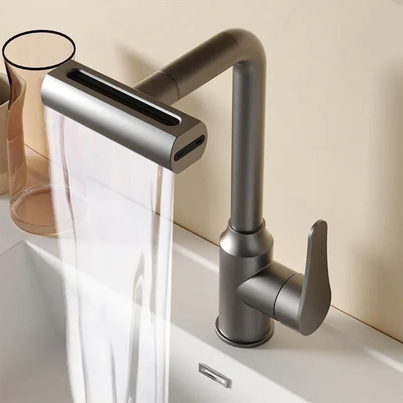 Elegante Torneira de Casa de Banho em Cascata