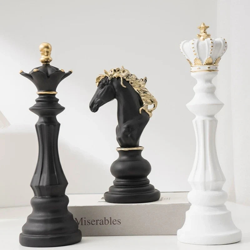 Elegantes Esculturas de Xadrez em Resina