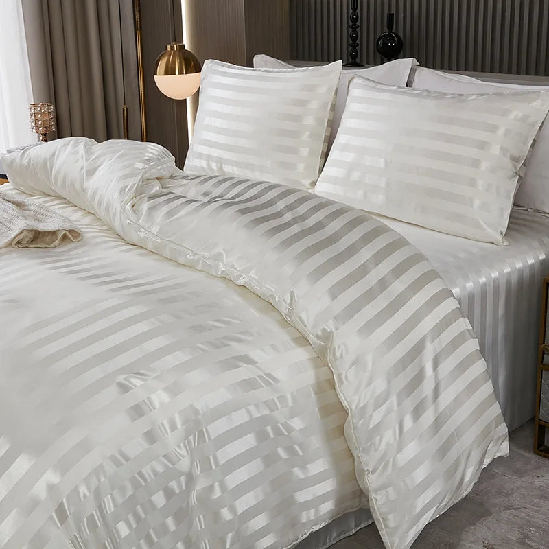 Luxuoso Conjunto de Roupa de Cama em Cetim às Riscas