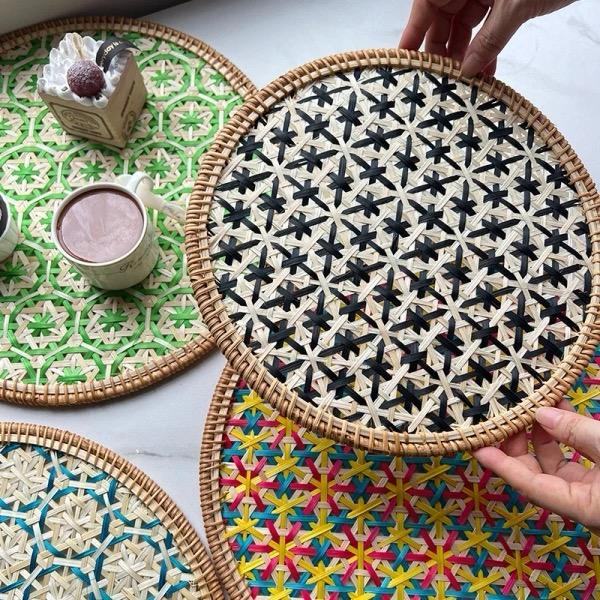 Individuais Entrançados em Rattan Natural – 30cm