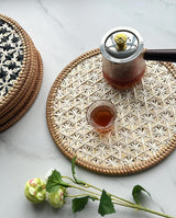 Individuais Entrançados em Rattan Natural – 30cm