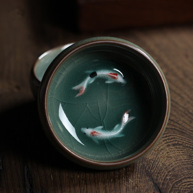 Chávena de Chá Celadon com Peixe Koi